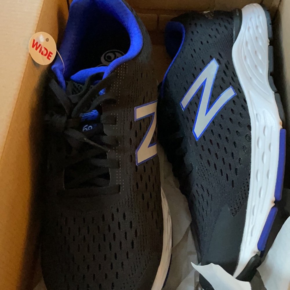 Men’s new balance shoes 10.5 xx wide